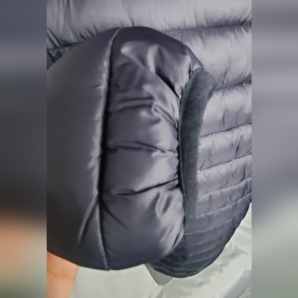 H&M-size L- Men's Divided- Black Puffer Jacket Lightweight with Hood - Picture 8 of 11